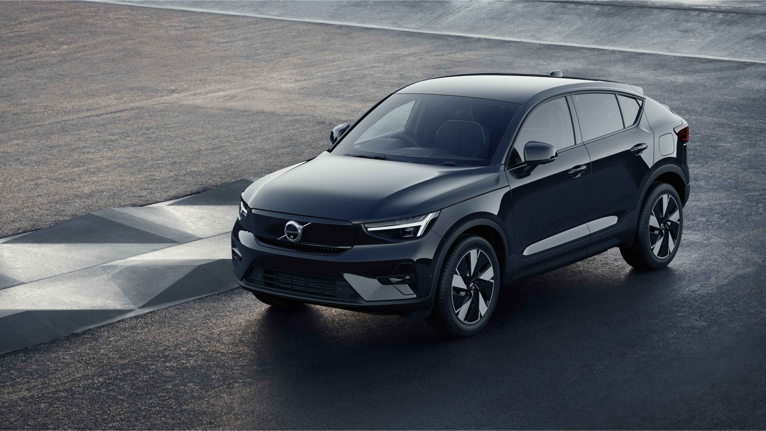 exterior-location-threeQuartersFrontLeft_3B0E8768DD7330BA88DCEEDBAE6FF558B679F421_8_11zon