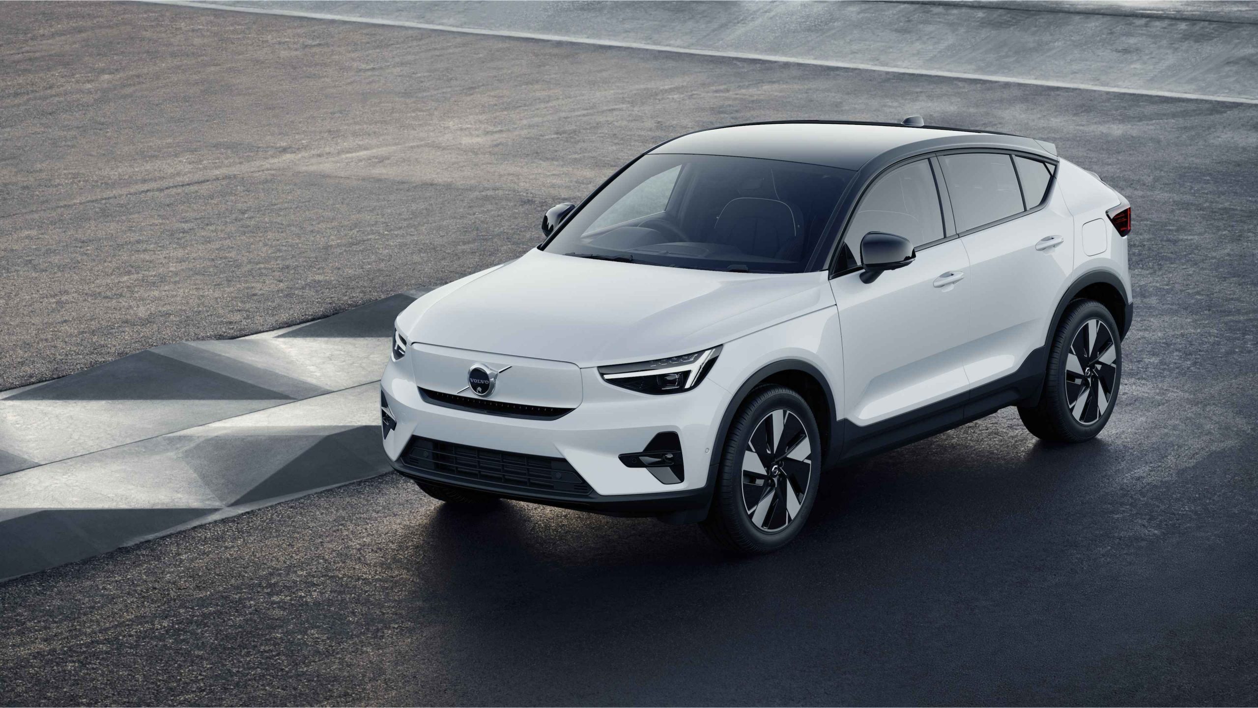 exterior-location-threeQuartersFrontLeft_F44EB1BAC1C1383398C022C451500CF82E4AED32_11_11zon