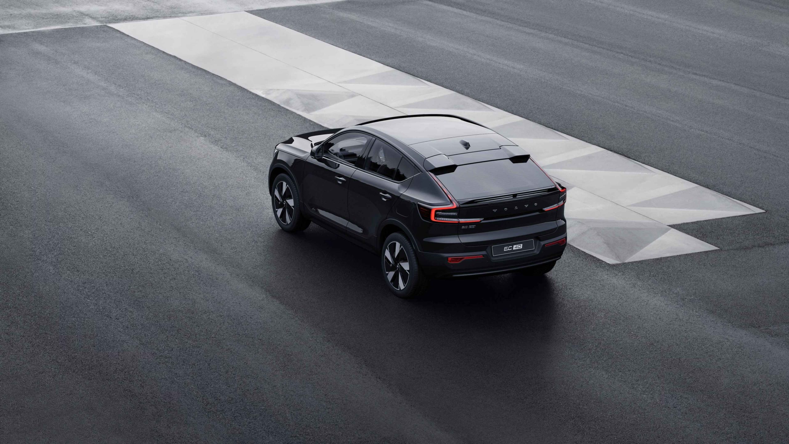 exterior-location-threeQuartersRearLeft_B69795CB81C4176F4D53BF9AD236C4D873B0D707_13_11zon