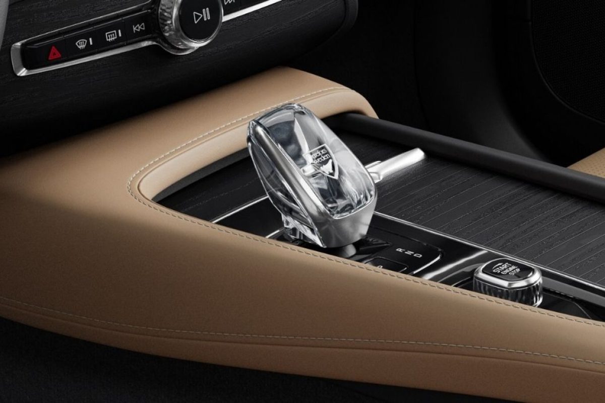 Volvo-xc90-recharge-int-230720-56