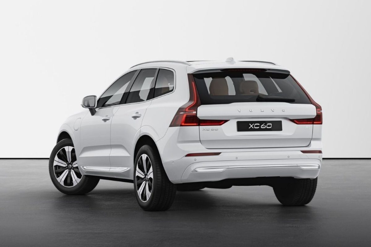 volvo-xc60-recharge-color-200723-08
